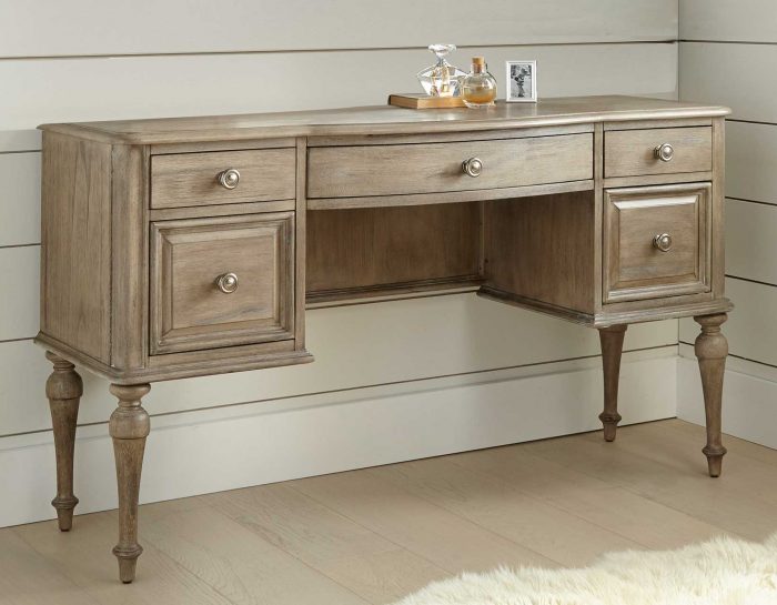 HIGHLAND PARK VANITY SET